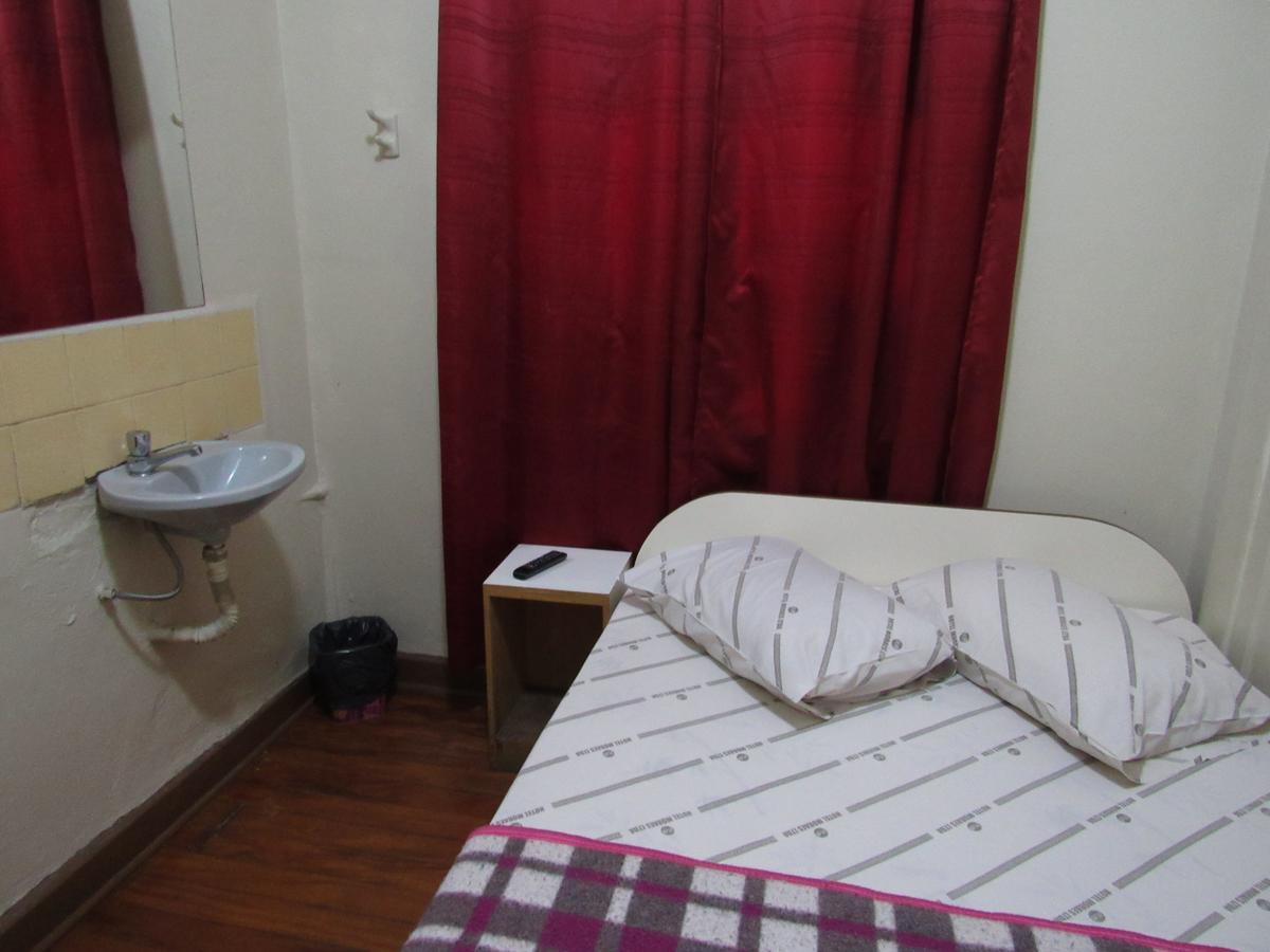 Hotel Moraes A 10 Minutos Da 25 De Marco,Bras,Bom Retiro,A 2 Minutos Do Mirante Sampa Sky E Pista De Skate Anhangabau ساو باولو المظهر الخارجي الصورة